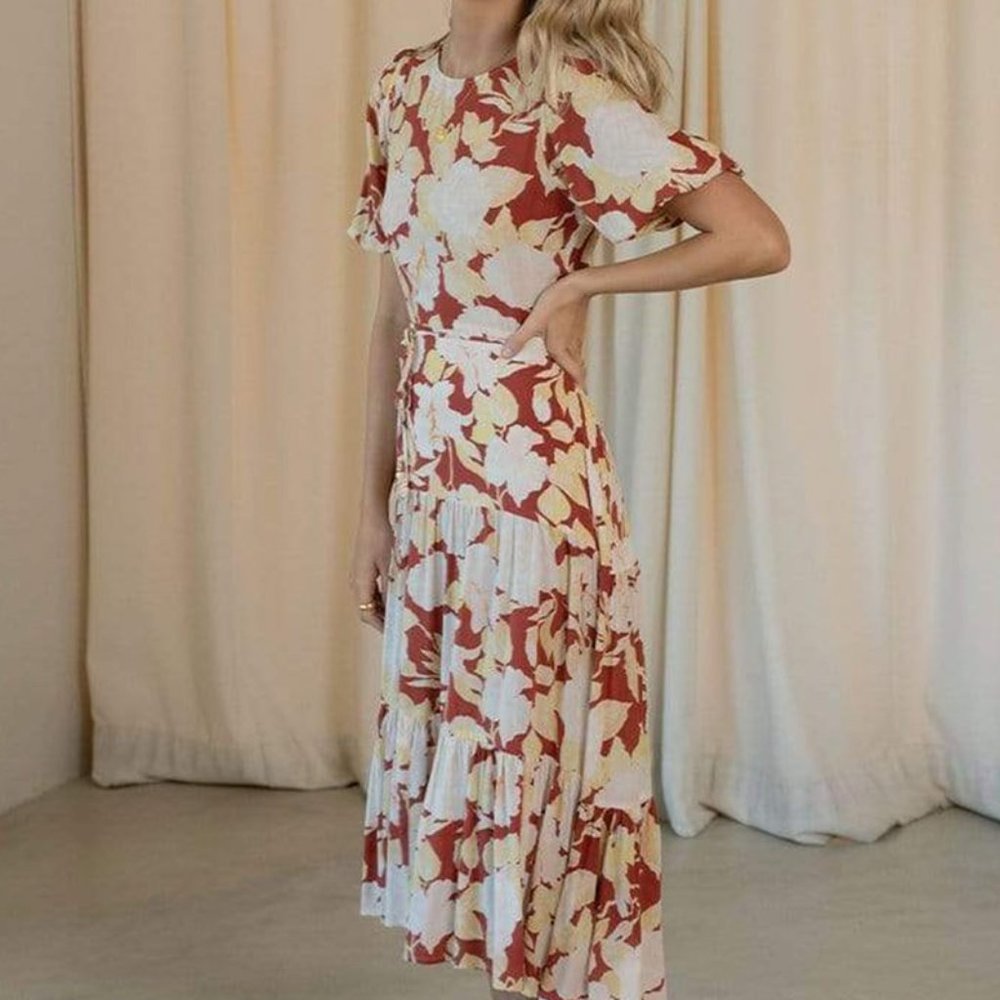 NWT Kivari Zanthe Floral Midi Dress